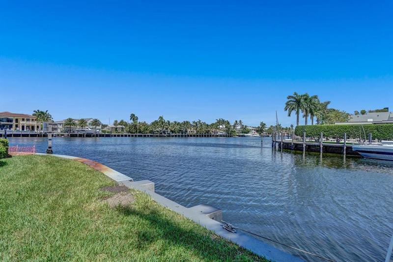 Image 30 of 52 For 180 Isle Of Venice Dr  118