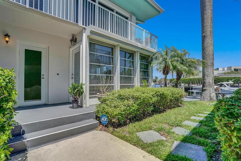 Image 35 of 52 For 180 Isle Of Venice Dr  118
