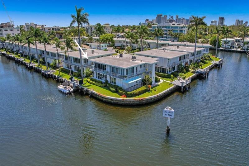 Image 41 of 52 For 180 Isle Of Venice Dr  118