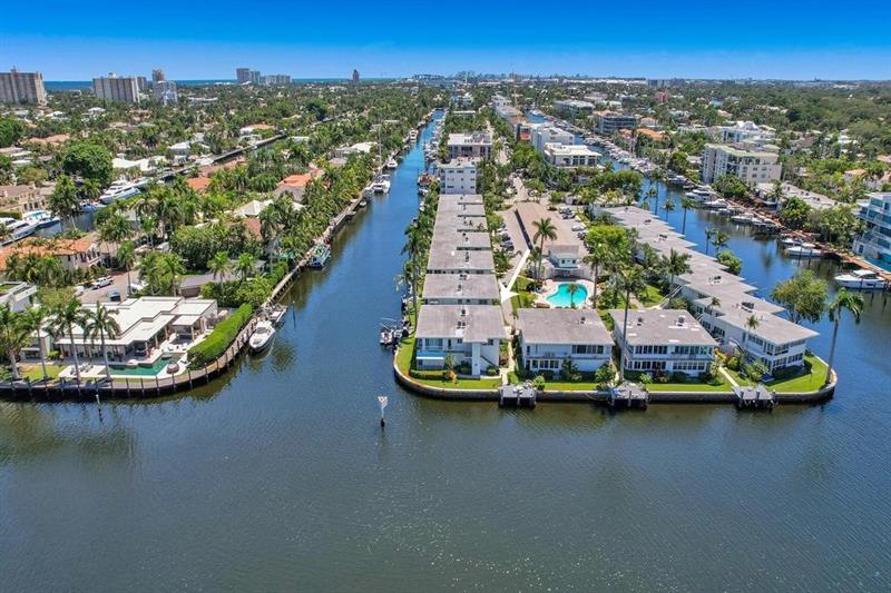 Image 47 of 52 For 180 Isle Of Venice Dr  118
