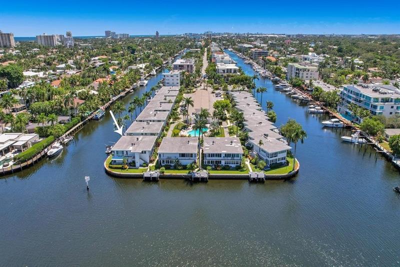 Image 48 of 52 For 180 Isle Of Venice Dr  118