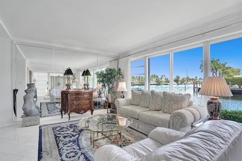 Image 6 of 52 For 180 Isle Of Venice Dr  118
