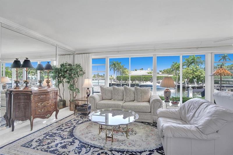 Image 7 of 52 For 180 Isle Of Venice Dr  118