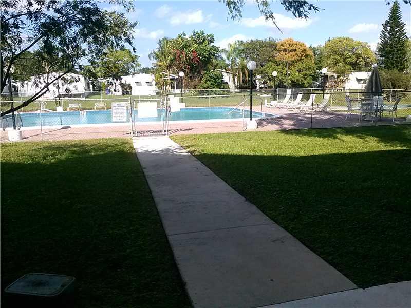 Image 5 of 7 For 6503 Winfield Blvd  229-d