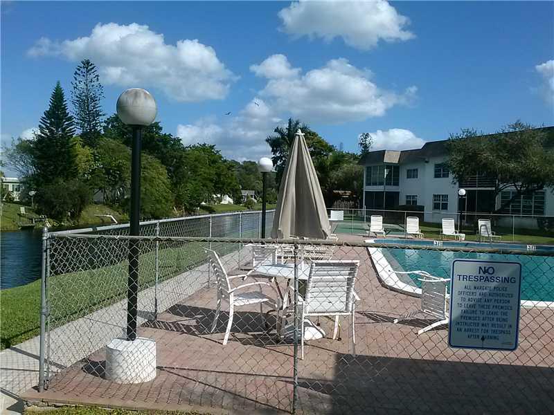 Image 6 of 7 For 6503 Winfield Blvd  229-d