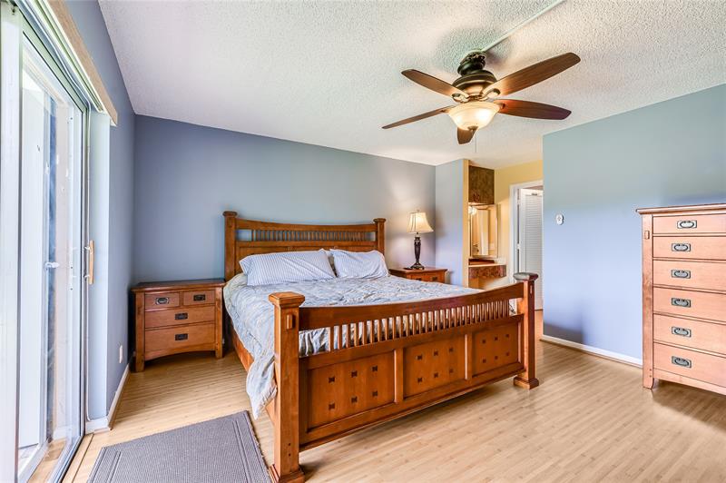 Image 11 of 57 For 271 Hollybrook Dr  304