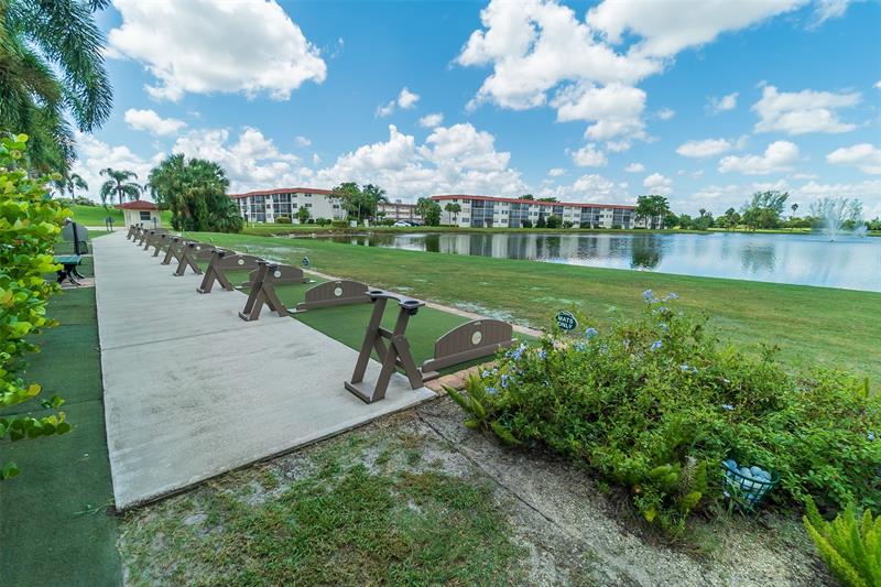 Image 32 of 57 For 271 Hollybrook Dr  304
