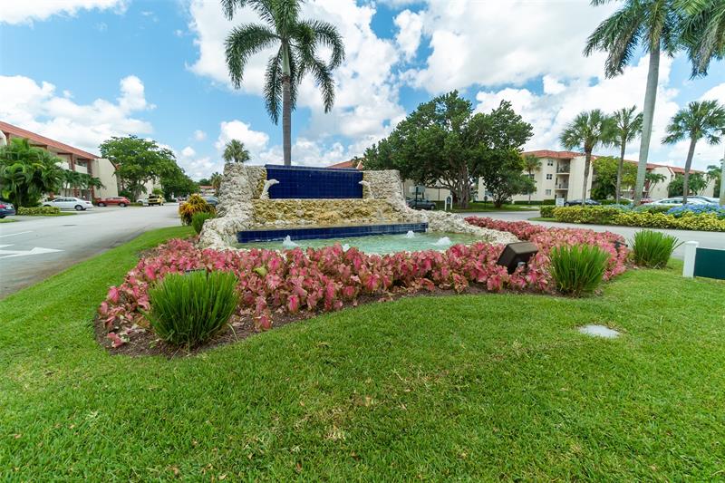 Image 54 of 57 For 271 Hollybrook Dr  304