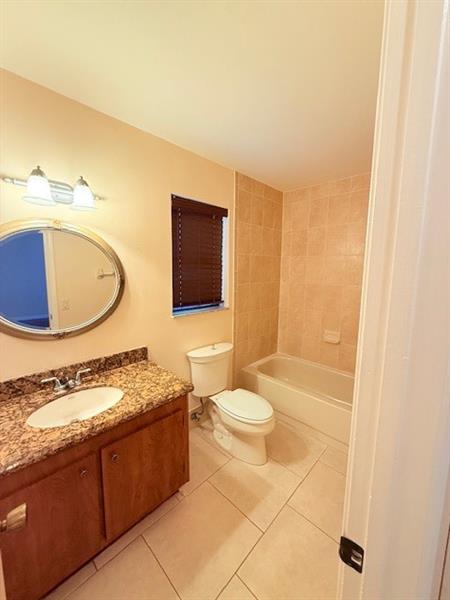 Image 16 of 23 For 9649 Riverside Dr  9