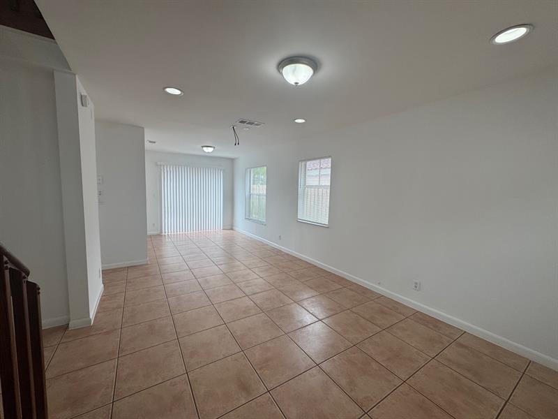 Image 5 of 19 For 6290 Duval Dr