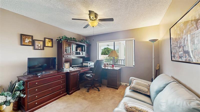 Image 18 of 26 For 10352 Clairmont Cir  1
