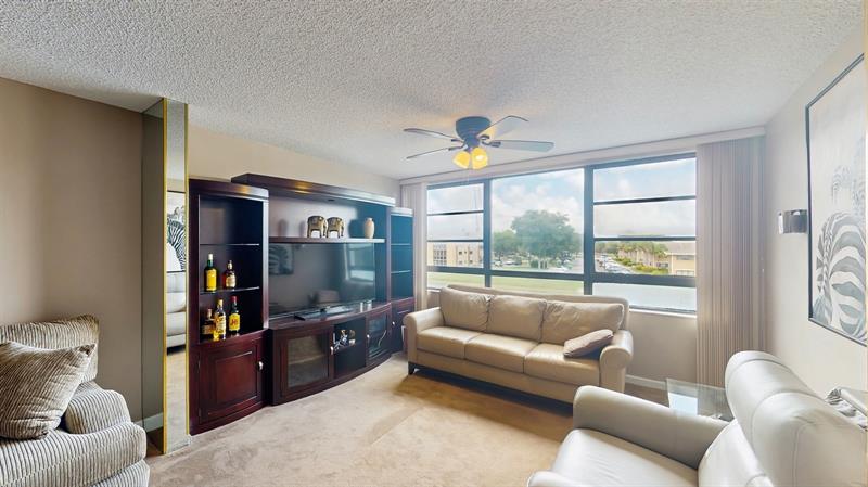 Image 7 of 26 For 10352 Clairmont Cir  1