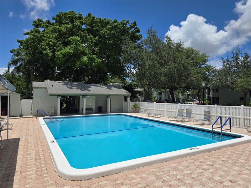 Image 11 of 21 For 4049 Carambola Cir  4049