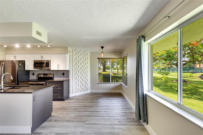 Image 10 of 39 For 9321 9th Pl  9321