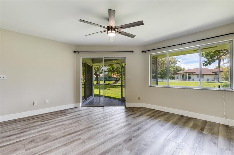 Image 17 of 39 For 9321 9th Pl  9321