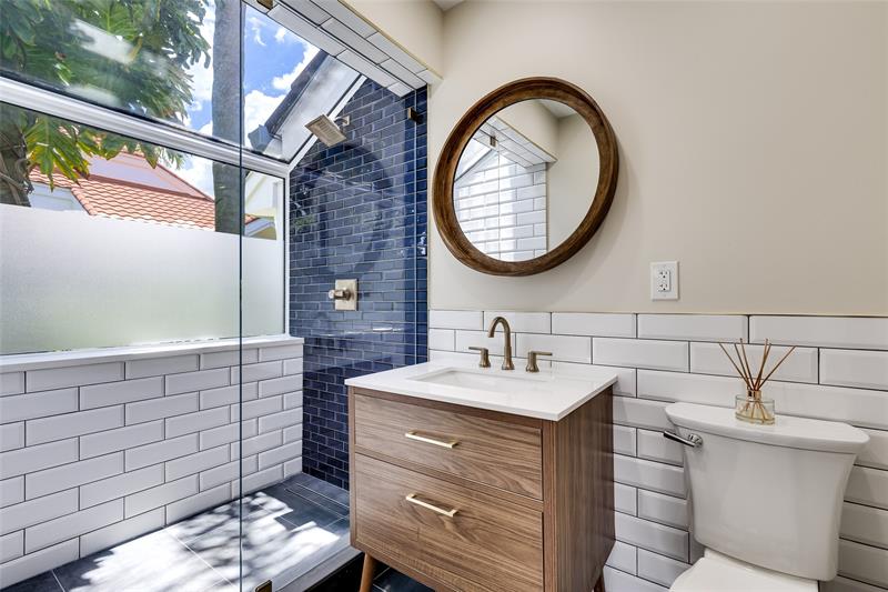 Image 19 of 39 For 9321 9th Pl  9321