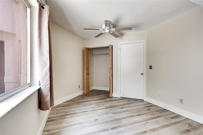 Image 27 of 39 For 9321 9th Pl  9321