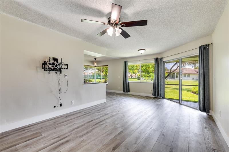Image 8 of 39 For 9321 9th Pl  9321