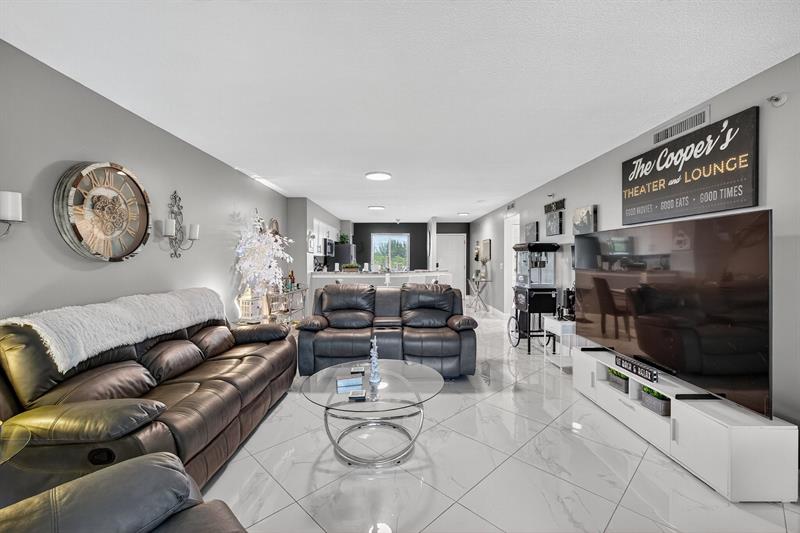 Image 11 of 78 For 2334 Cypress Bend Dr  511