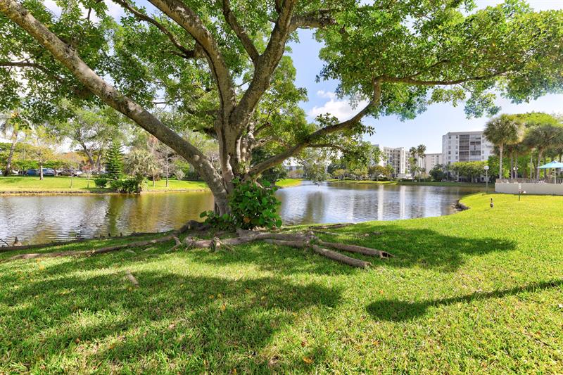 Image 50 of 78 For 2334 Cypress Bend Dr  511