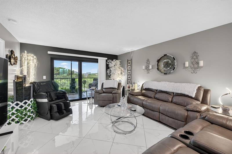 Image 9 of 78 For 2334 Cypress Bend Dr  511