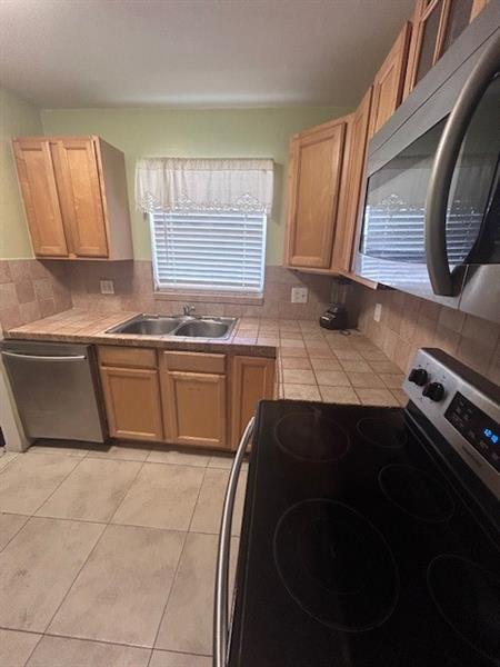 Image 9 of 30 For 5090 64th Ave  307