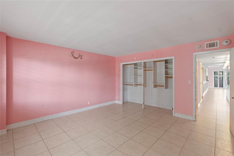 Image 31 of 55 For 4900 Ocean Blvd  317