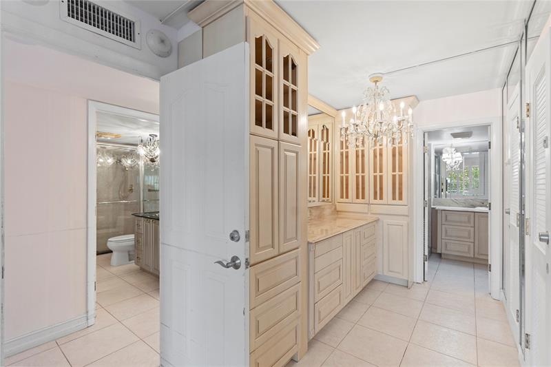 Image 34 of 55 For 4900 Ocean Blvd  317