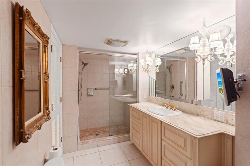 Image 37 of 55 For 4900 Ocean Blvd  317