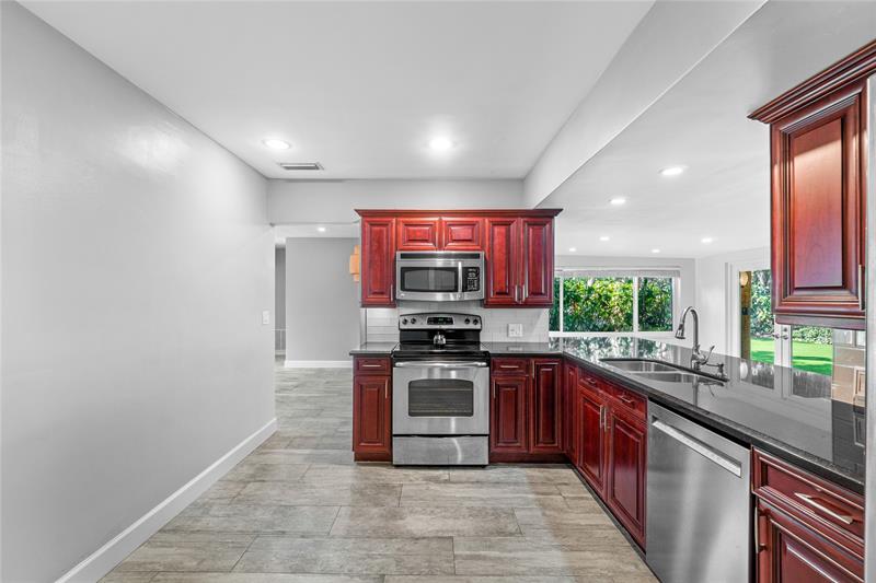 Image 16 of 34 For 1683 8th Ave