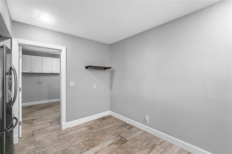 Image 17 of 34 For 1683 8th Ave