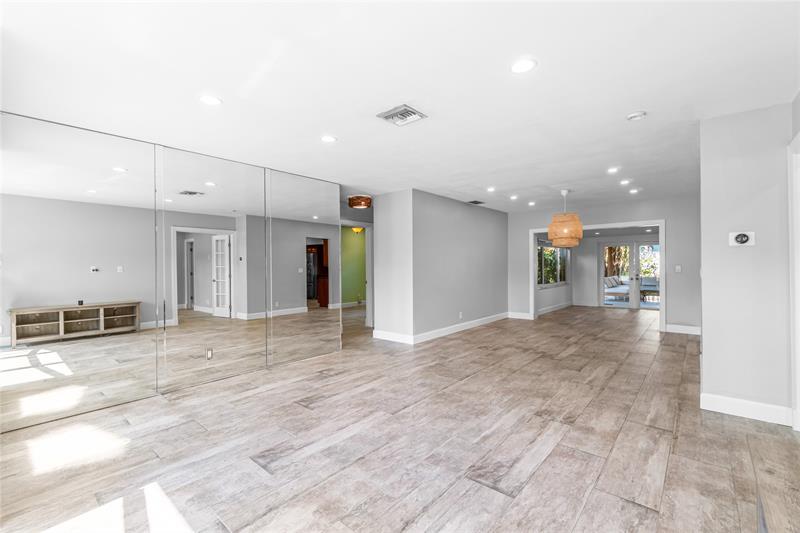 Image 6 of 34 For 1683 8th Ave
