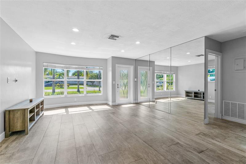 Image 9 of 34 For 1683 8th Ave