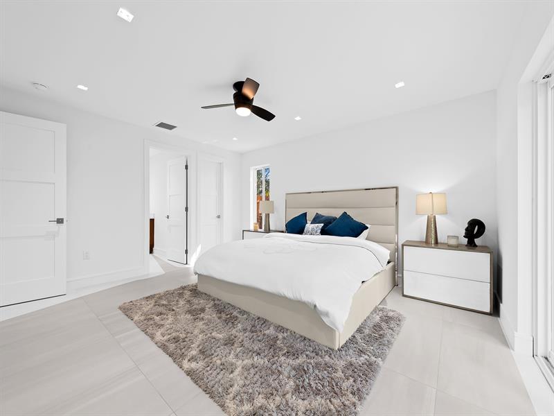 Image 16 of 28 For 332 29th St  