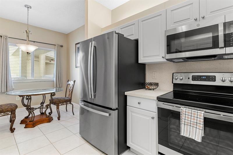 Image 13 of 28 For 7775 Southampton Terrace  310