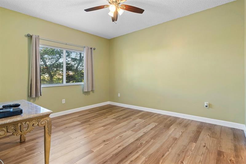 Image 17 of 28 For 7775 Southampton Terrace  310