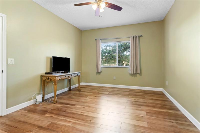 Image 19 of 28 For 7775 Southampton Terrace  310