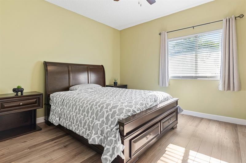 Image 20 of 28 For 7775 Southampton Terrace  310