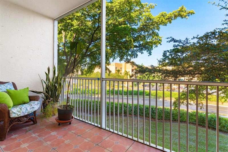 Image 21 of 28 For 7775 Southampton Terrace  310