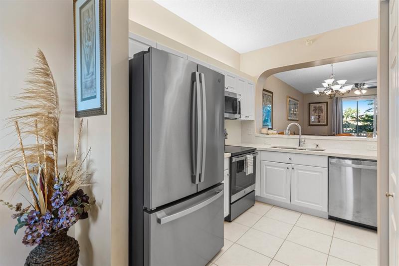Image 6 of 28 For 7775 Southampton Terrace  310
