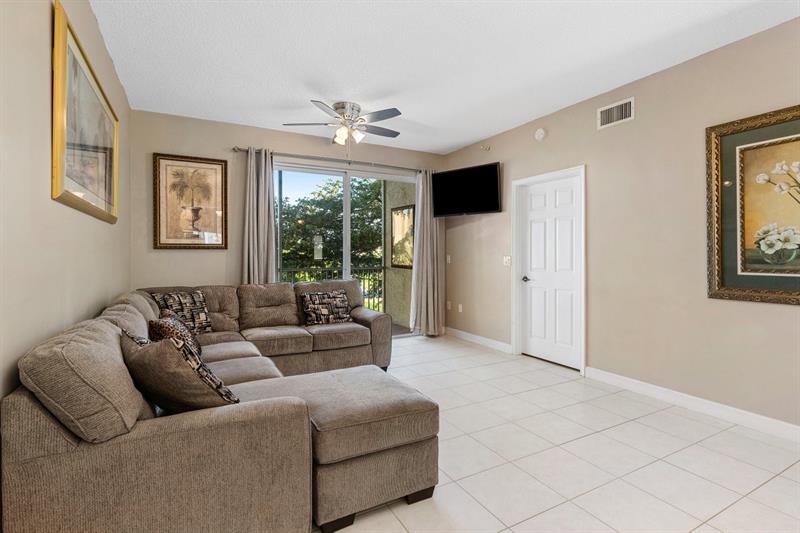 Image 9 of 28 For 7775 Southampton Terrace  310