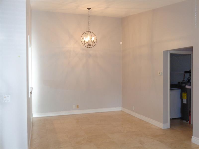 Image 13 of 31 For 5048 Heatherhill Ln  1204