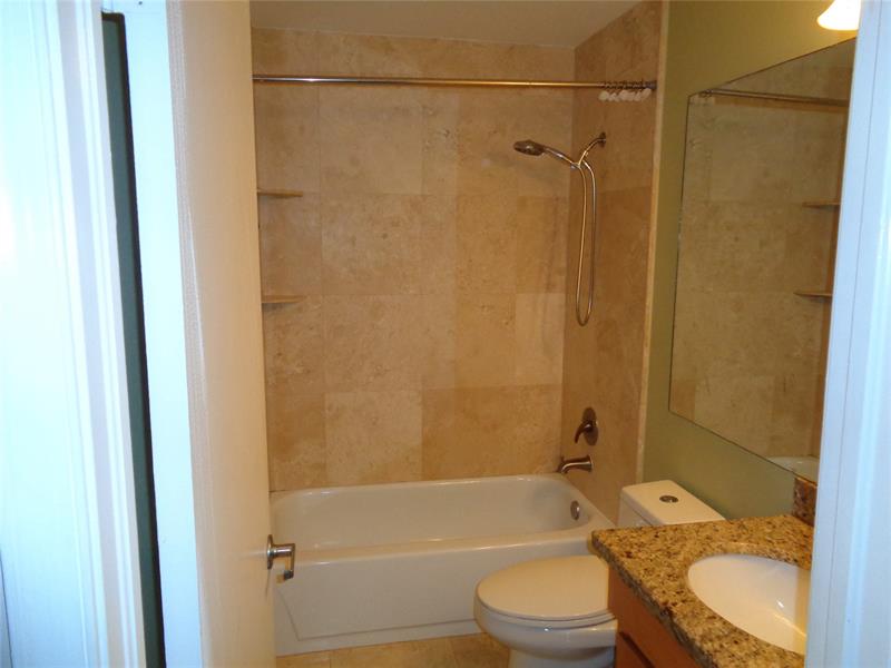 Image 16 of 31 For 5048 Heatherhill Ln  1204