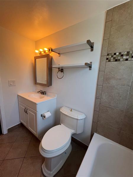 Image 13 of 23 For 1425 Arthur St  314b