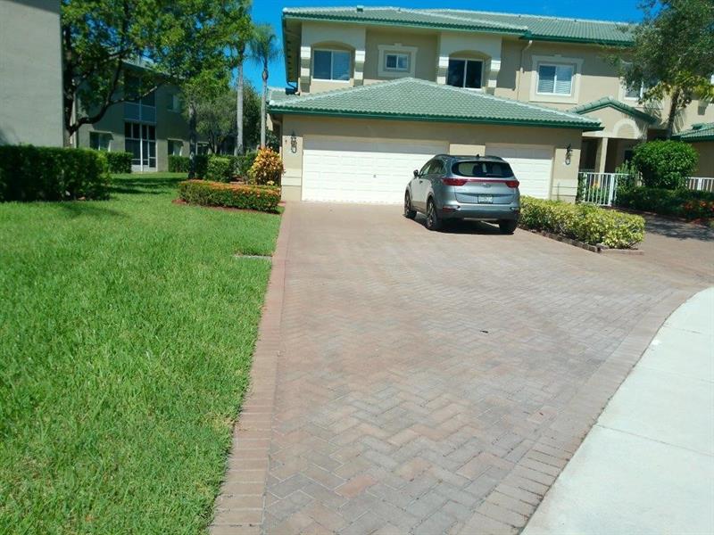 Details for 7952 Exeter Cir  201, Tamarac, FL 33321