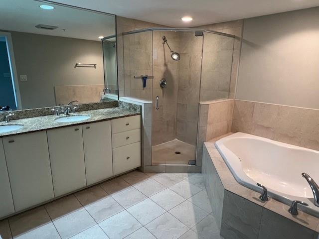 Image 16 of 27 For 600 Las Olas  1106s