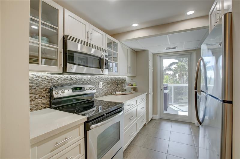 Image 11 of 64 For 2841 Ocean Blvd  501