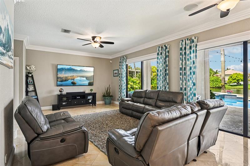 Image 11 of 64 For 640 167th Way