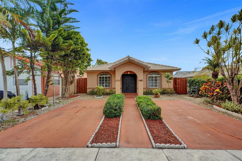 Details for 12857 102nd Ave, Hialeah, FL 33018