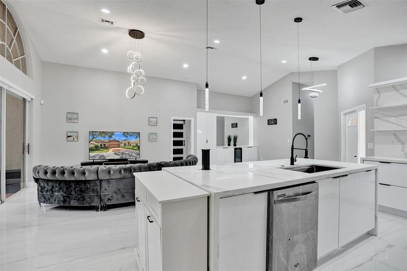 Image 12 of 63 For 5024 95th Dr